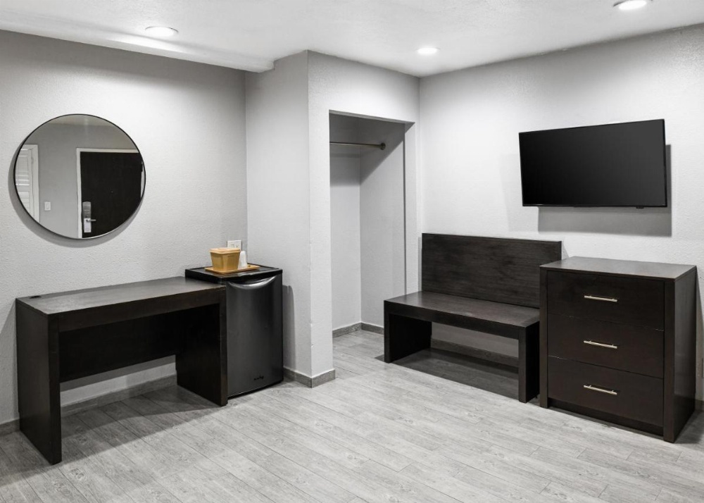 Hollywood Inn Express LAX